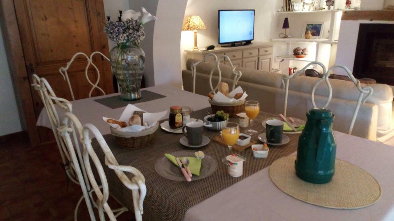 La Mansardiere Villecroze Kültér fotó
